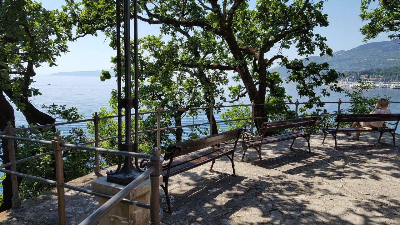 Apartment Secret Garden Опатія Екстер'єр фото
